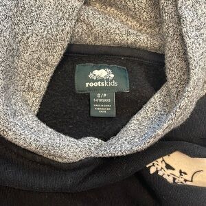 Roots kids sweater